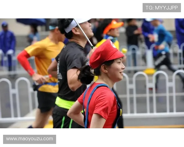 武汉城市马拉松赛中街舞队展现速度与激情的精彩表现分析