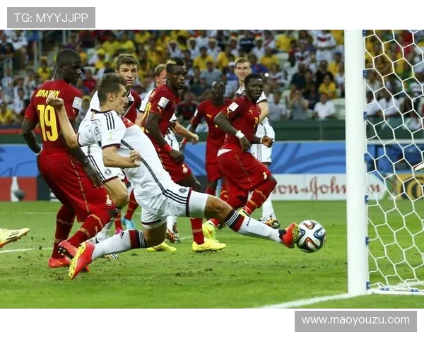 2014年世界杯德国与西班牙后防线对比分析与战术解读