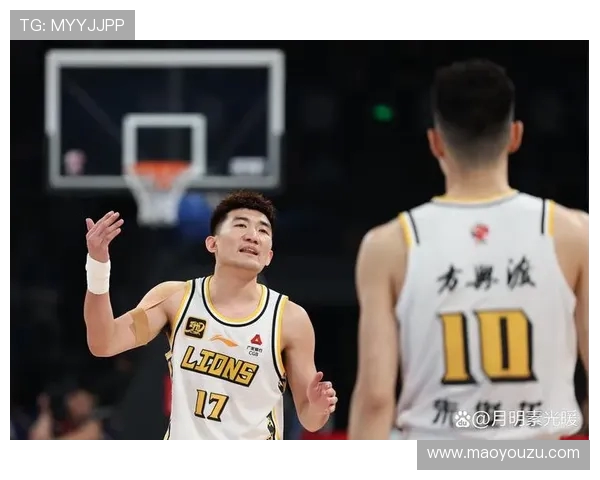 CBA精彩回放广东队与上海队激战全程回顾与精彩瞬间分析