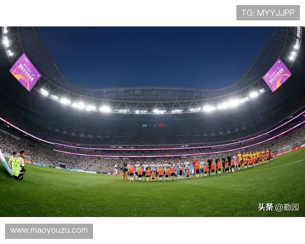 拜仁与阿森纳上海对决球迷热情高涨期待精彩赛事 拜仁与阿森纳上海对决球迷热情高涨期待精彩赛事