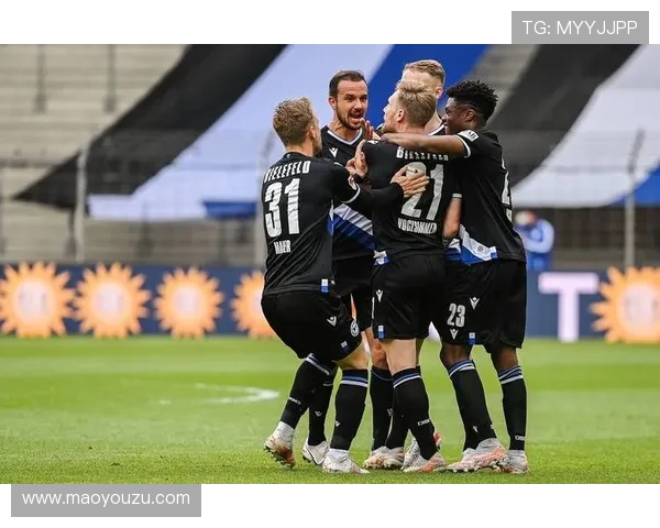 拉努斯主场迎战新芝加哥期待一场精彩的足球对决 拉努斯主场迎战新芝加哥期待一场精彩的足球对决