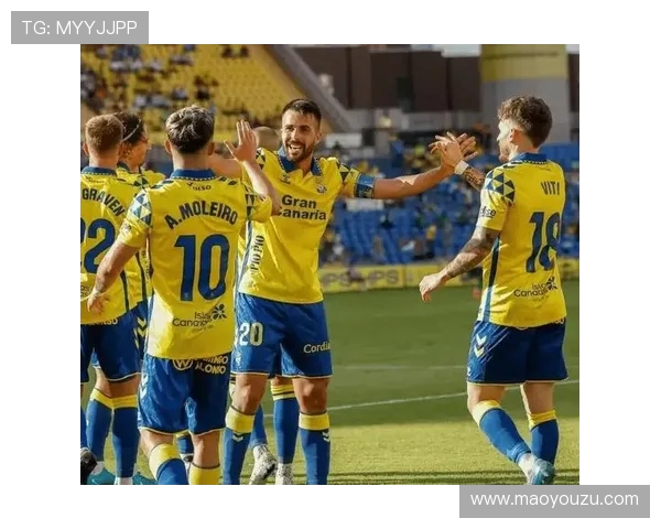 比利亚雷亚尔对阵埃尔切精彩比分揭晓比赛回顾与分析