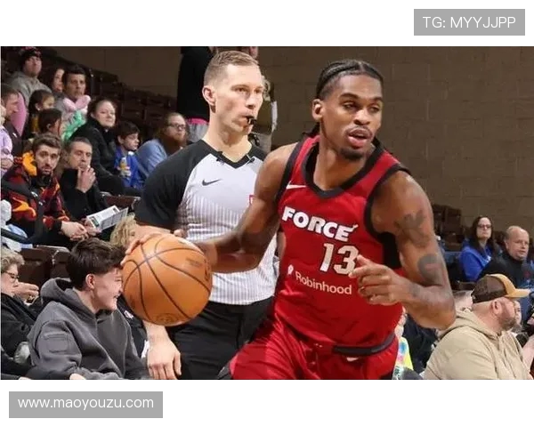 马尔基尼奥斯：从天才少年到足球场上的坚固防线之星