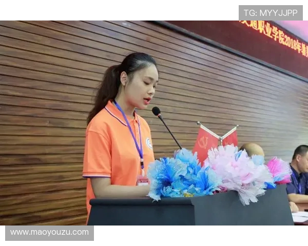 周静的足球人生深度对话:从草根到职业的奋斗与梦想